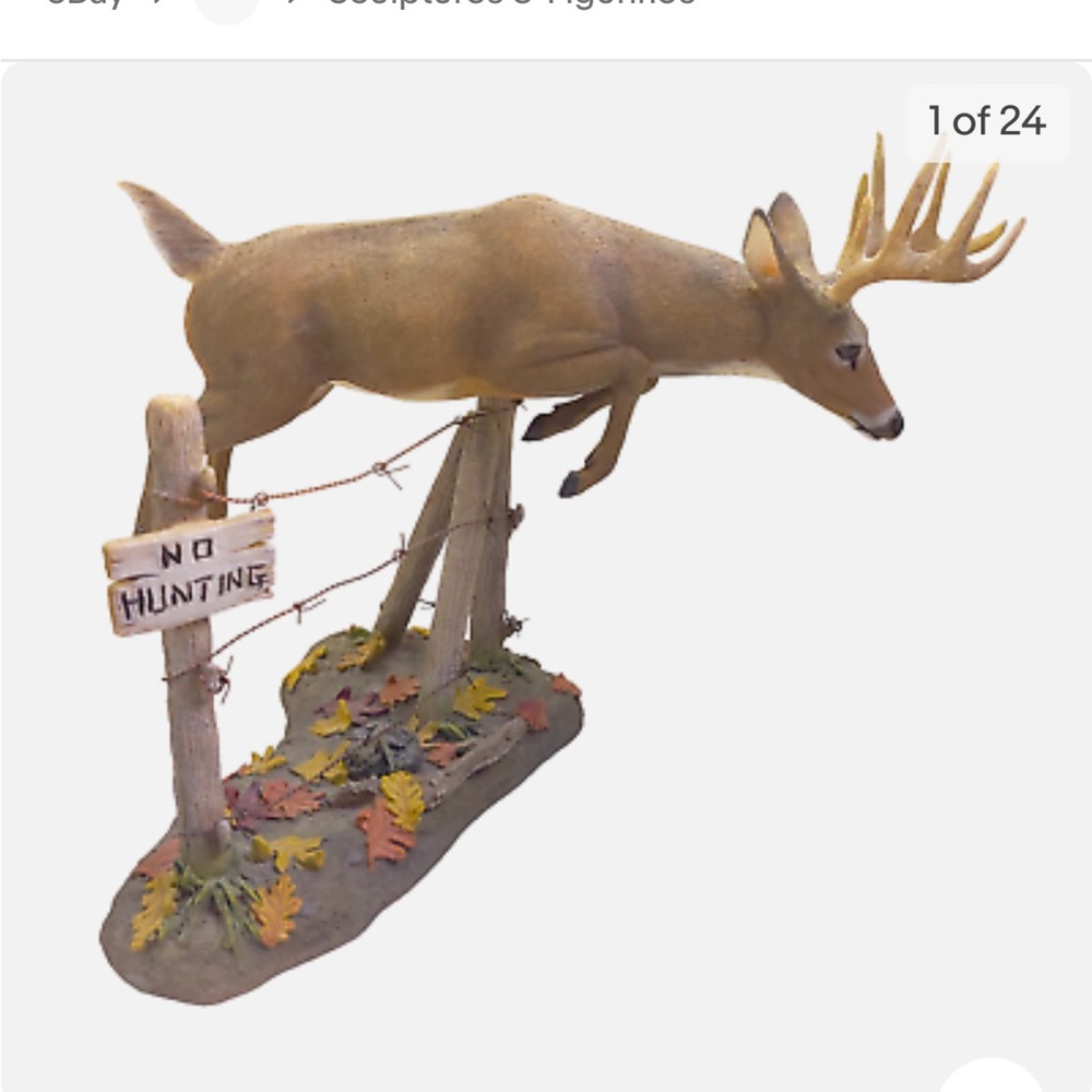 Danbury Mint OUT OF BOUNDS by Curtis Christensen Majestic
Whitetail Deer